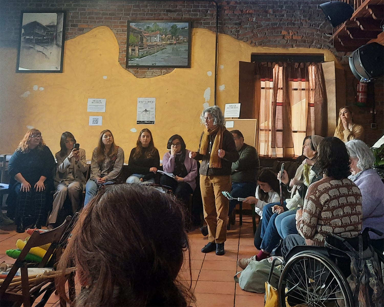 Textile artisan Paz Mesa delivering a talk as part of the programme.