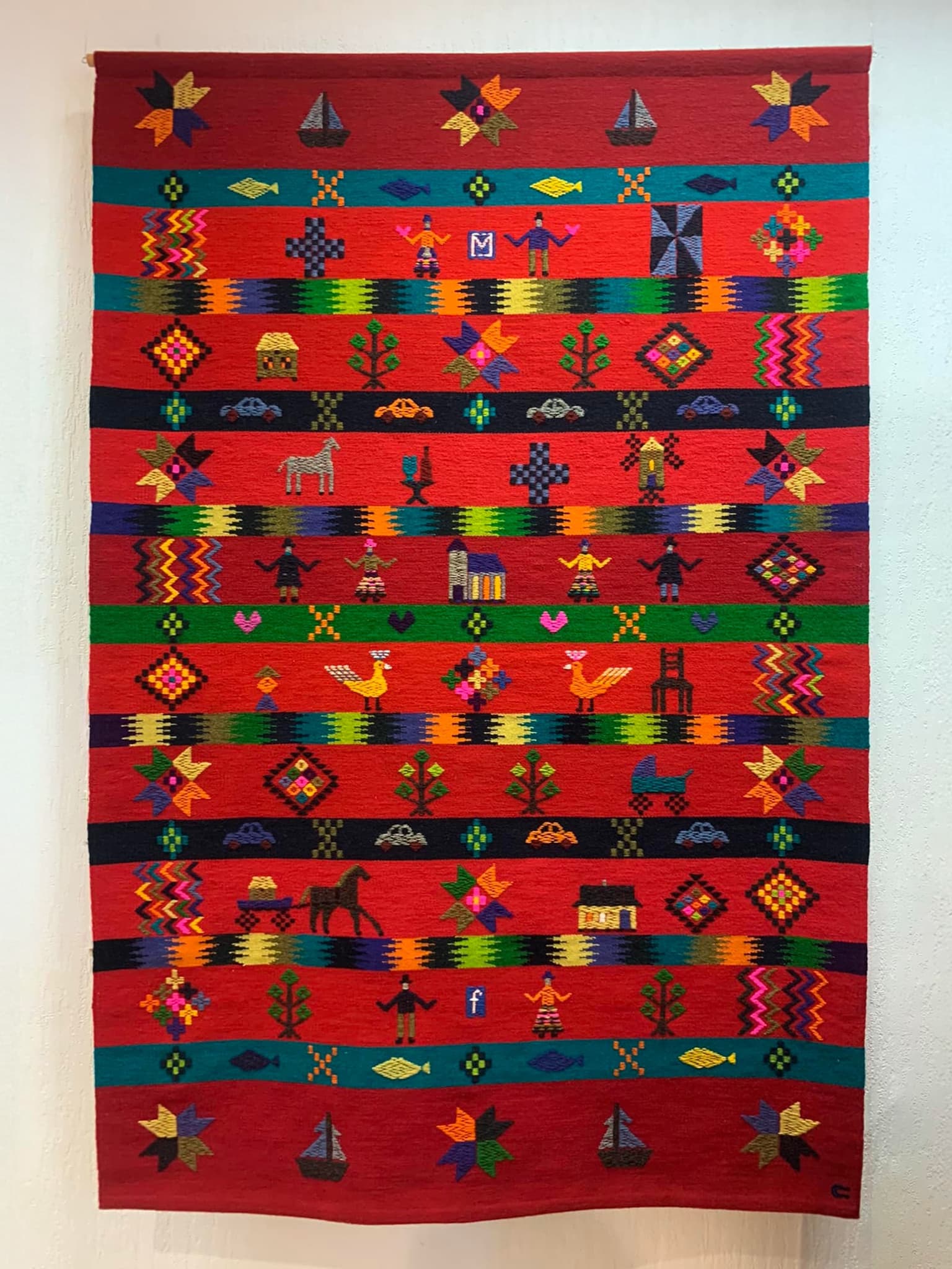 Wedding carpet. Photo by Eesti Rahvakunsti ja Käsitöö Liit.