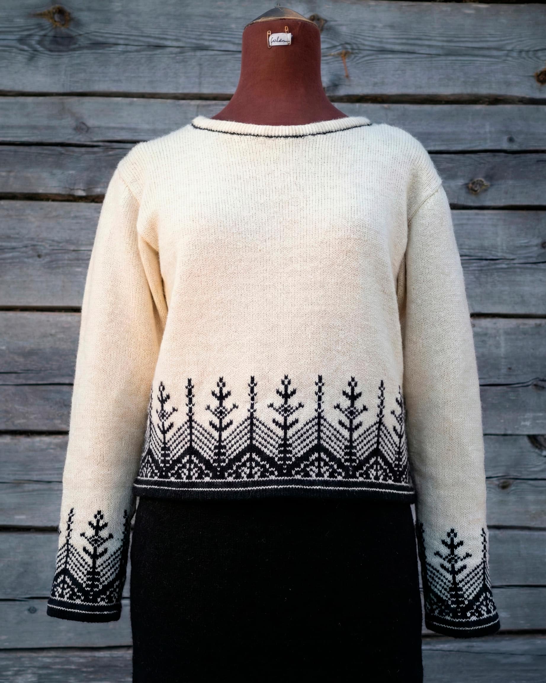 Svartstick knitted sweater in Swedish wool by Ulrika Lundgren.