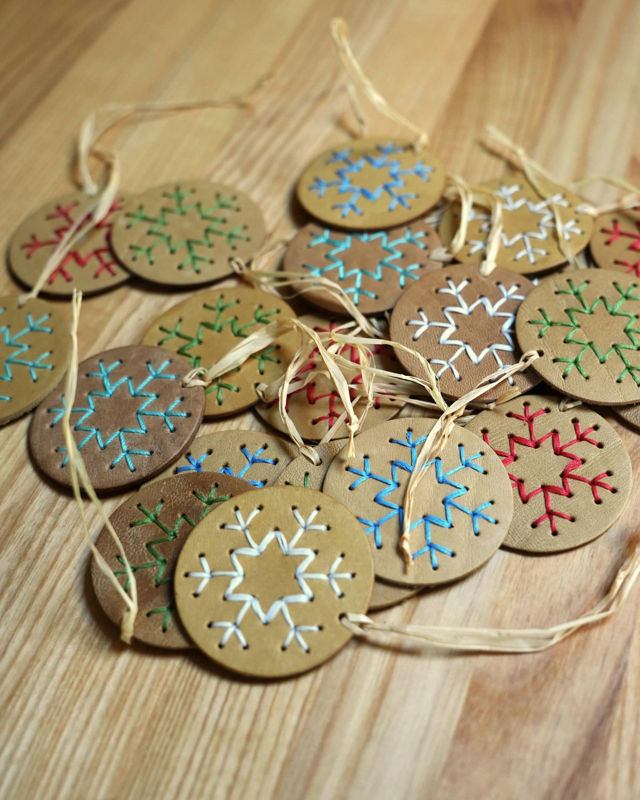 A set of praznični okraski by Jaya Life, decorated with a popular winter motif of a snowflake. (Photograph: Rok Mrvič, ZRC SAZU)