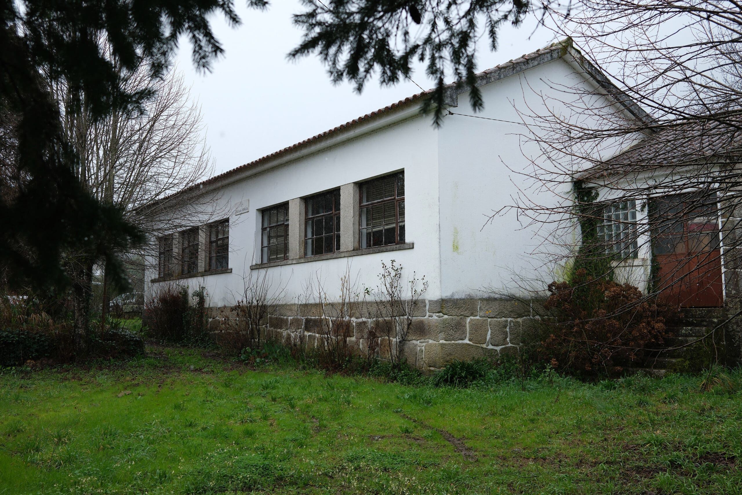The AmaCastelões association workshop, based in an old primary school.