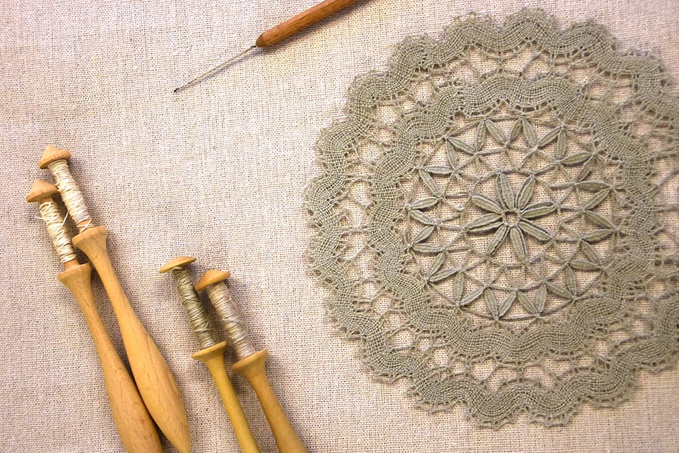 Lace doilies. Author: Kati Sekirnik, Handicrafts centre Škofja Loka.